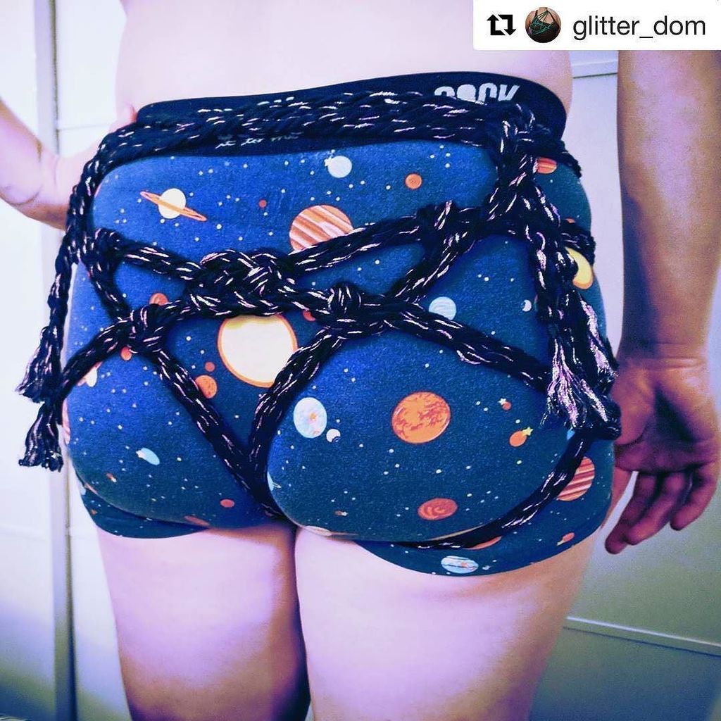 twistedmonk's tweet photo. #Repost @glitter_dom
・・・
Tied some galactic booty this week! The sparkle rope was the perfect choice for amongst the stars.
Rope/Photo: me, Model: anonymous, Model uses they/them pronouns.
#ropeartist #ropeart #shibariartist #shibariart #sparklerope #spacerope #bootybondage… https://t.co/qw5yApZe4F