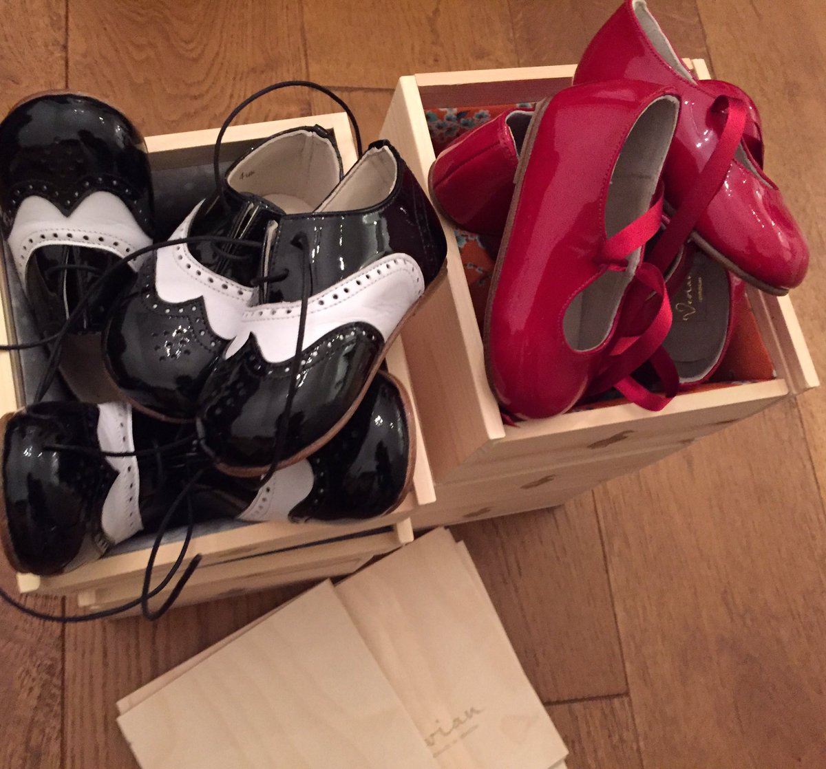 vevianlondon's tweet photo. Preparing orders for the festive season. Don't forget to order your pair in time for Christmas #babyfirstshoes #babyfirstchristmas #babyshoes #brogues #blackandwhite #patentleather #patent #christmasgiftideas #locallymade #childrensdesignerwear #vevian https://t.co/HKdpeZmXJY