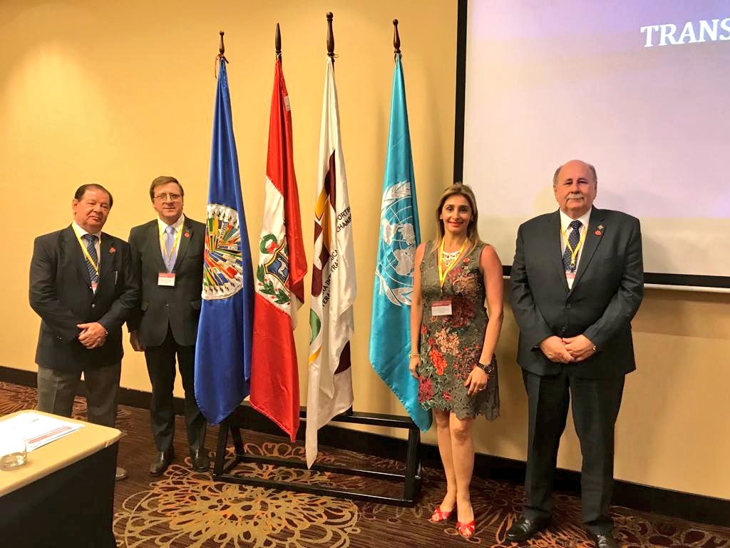 El secretario general de #FADEEAC, <a href="/GuillermoWerne1/">Guillermo Werner</a>, la coordinadora de #JóvenesEmpresarios, <a href="/CeciliaAnan/">■□■□</a>, el referentes del Depto.Agroganadero, Hugo Bauza y el presidente de #Cetacc, Jose Ojeda, en la XXVIII Asamblea Ordinaria de la <a href="/Citamericas/">Cámara Internacional de Logística y Transportes</a> en #Arequipa #Peru