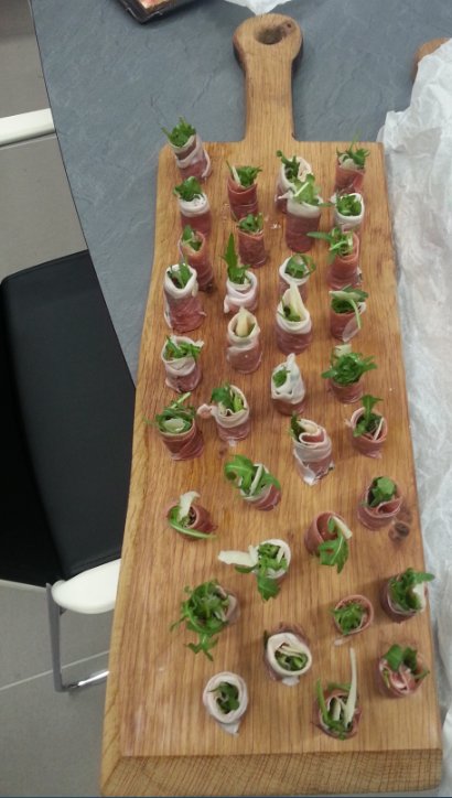 WlvConferences's tweet photo. Looking forward to tasty canapés and cocktails made by @WelbiltUK for tonight's drinks reception @CUBO_Comms at the Telford Innovation Campus for #cuboconference @WlvConferences https://t.co/oCXoonKLSD