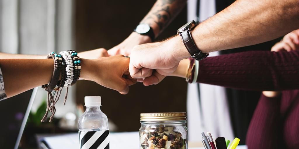 yarbercreative's tweet photo. How to build good work habits (and finally kill off your bad ones) https://t.co/vNCXx1hecC #productivity https://t.co/Yj3qpA3YhJ