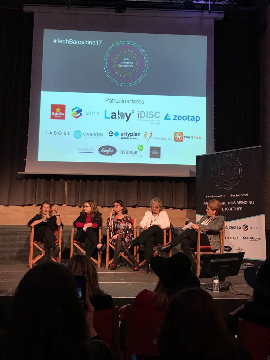 Mesa redonda sobre “Employee Branding y Liderazgo en la era Digital”, liderado por mujeres 👍🏽 #TechBarcelona17 <a href="/TechExpConf/">Tech Experience Conf</a> #womenintech 🙆🏽‍♀️