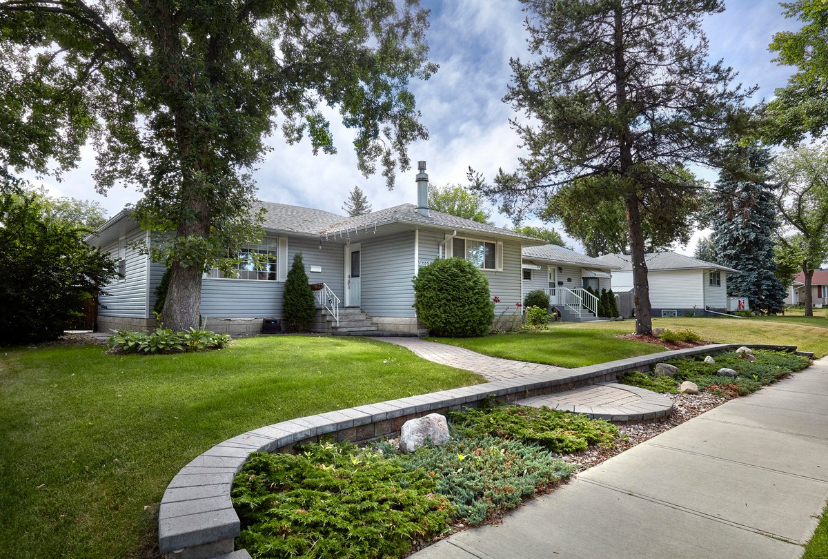 Kerri-lyn Holland tweet media