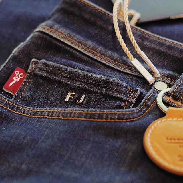 TramarossaJeans's tweet photo. #Tramarossa // #SartoriaTramarossa, the only denim with your initials 📸 @fernerjacobsen
-
Link // https://t.co/BhIf1zC8ux https://t.co/MYqgvjcslU
