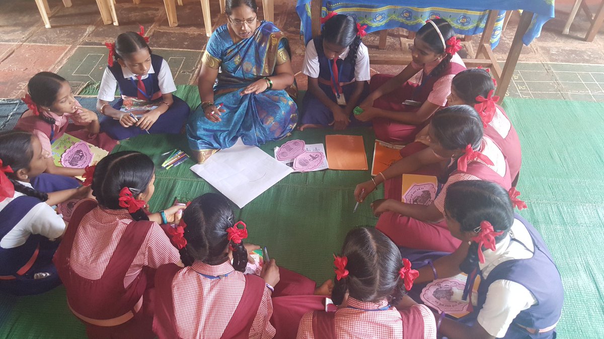 bharathyt's tweet photo. Keeping it interactive... #MHMMaharahtra #AReasonToSmile The on-ground face of a district Menstrual Hygiene Management (MHM) convergent model (with technical support from UNICEF Maharashtra) @YkabirYusuf @VRadhaIAS @UNICEFIndia @swachhbharat @SwachhMaha https://t.co/Ths83k0ax0