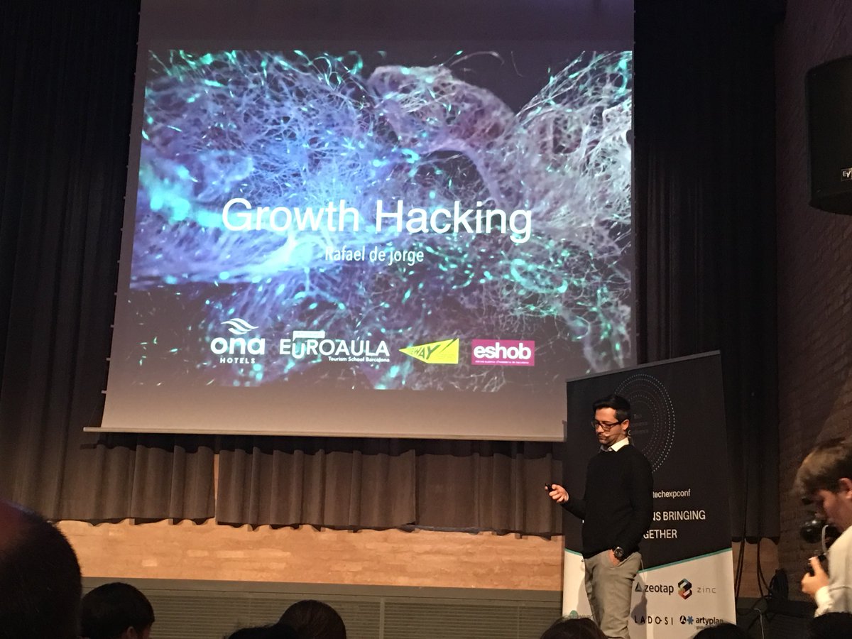 Immapg1's tweet photo. Comenzamos con @rafaeldejorge hablando de los 3 engranajes del growth hacking #TechBarcelona17 https://t.co/1piXnJtTqP