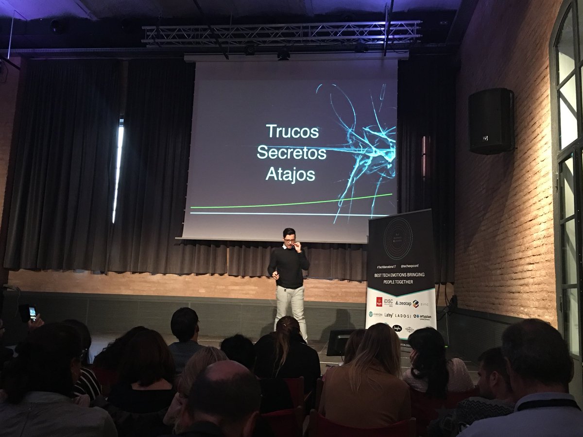 Immapg1's tweet photo. Comenzamos con @rafaeldejorge hablando de los 3 engranajes del growth hacking #TechBarcelona17 https://t.co/1piXnJtTqP