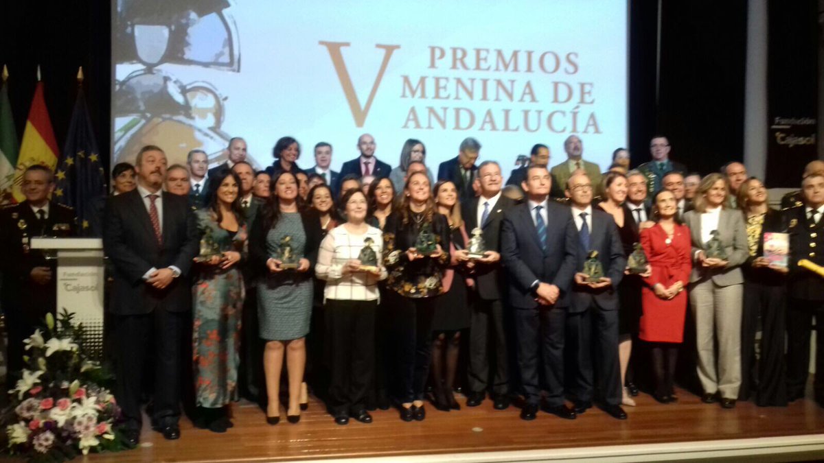 primojurado's tweet photo. Enhorabuena @Maleka79L hoy #PremiosMenina17 por tu trabajo al frente de la Unidad Contra #ViolenciaDeGenero de @SubdeGobCordoba de 2012 a 2016 https://t.co/KvNSxuNjiv