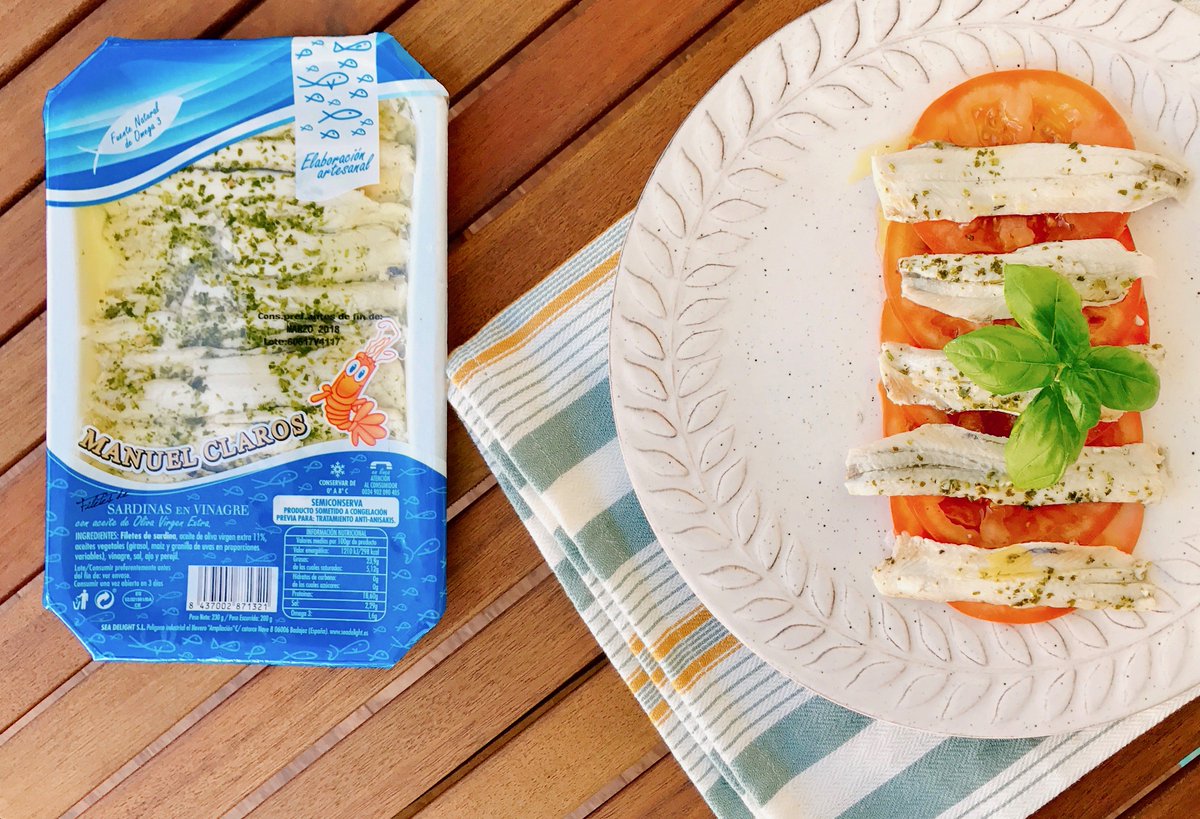 sea_delight's tweet photo. ¡No podemos resistirnos a esta impresionante #ensalada de #tomate con #albahaca, #AceiteDeOliva y nuestras #deliciosas #Sardinas #ManuelClaros!
#SeaDelight #ComidaSana https://t.co/rGajSbyFk7