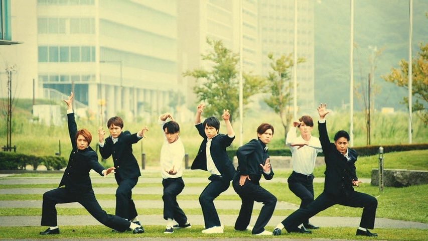 Rainbow_WEST23's tweet photo. さあさあ！！
今日は僕ら今日も生きている/考えるな、燃えろ！！発売日やで！！！

俺も今聞いとります！！！！
特典のカードとかあるし、是非ゲットしてやっ！

しげちゃんでしたぁっ！ https://t.co/wlD2LNfuZ5