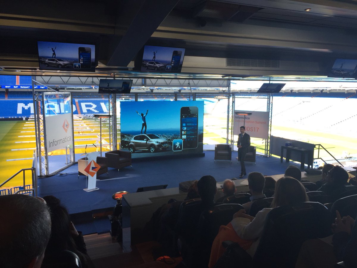 Capgemini_ES's tweet photo. Gabriel Enríquez nos detalla las claves de nuestro trabajo en @GroupePSA con #MDM #DDS17 https://t.co/bHgsPbbYp2