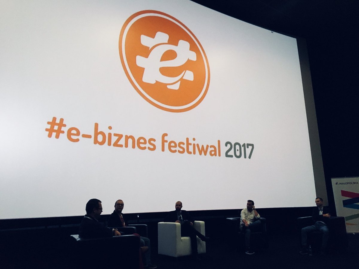 ebiznesfest's tweet photo. Ruszamy z panelem dyskusyjnym! @szymonslowik @takaotoPRO, czyli niezastąpiony prowadzący! 💪Na warsztat bierzemy rolę analityki internetowej w sprzedaży (e-commerce) i rozwoju produktów 🚀 #ebiznesfest https://t.co/zmR55nNgaP