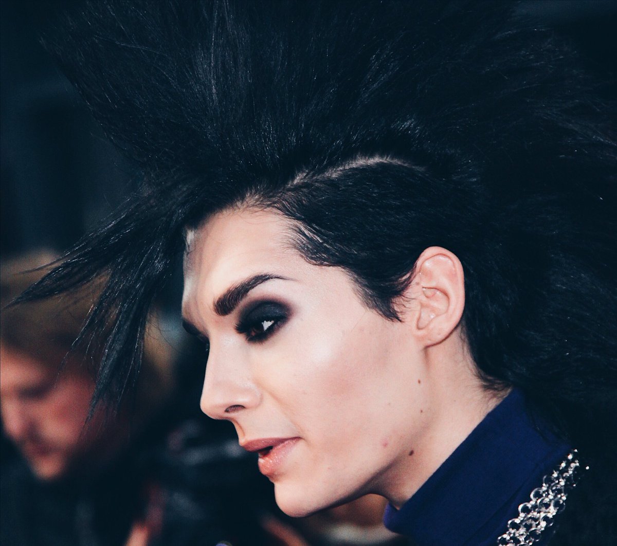 tbtokiohotel's tweet photo. 22.11.2009: Bill at the #arthur2 Premiere in Berlin, DE https://t.co/2cfAqxNQqZ