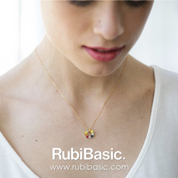RUBIBASIC's tweet photo. Oro y zafiros de colores ❤️🧡💛💚💙💜 #joyas #regalos #regalosnavidad #BlackFriday #moda #Tendencias #oro #jewelry #Trending https://t.co/ZU8x6IIZjc