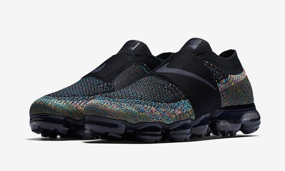 crepjunkie's tweet photo. The Nike Vapormax Moc drops Cyber Monday on the SNKRS app https://t.co/HE3LNsBA9W https://t.co/LEtgPEc0s7