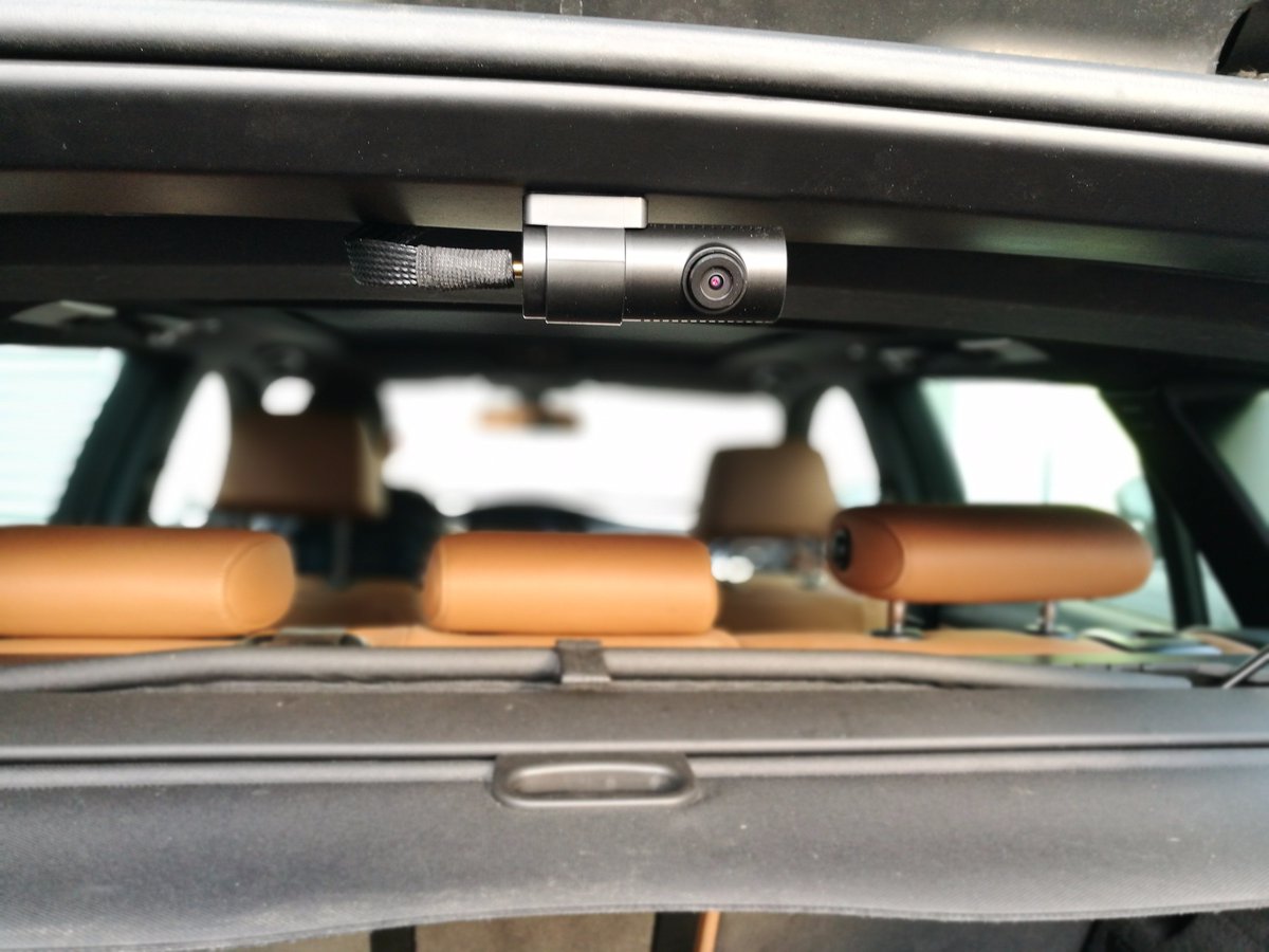 FullOption_nl's tweet photo. #Alpina #B3 #BiTurbo voorzien van #blackvue #Dashcams, #Cobra #startblokkering en #technocon #ritregistratie.

https://t.co/CdyQdSqpTy https://t.co/ORoj4fNiOp