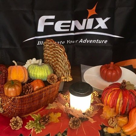 FenixLightingUS's tweet photo. Ready for Thanksgiving!? Set the mood with a glowing #CL25R #lantern as your center piece! Add some leaves and pine cones to bring an extra touch of the #outdoors to the #dinner table! https://t.co/mTVD6dWaGP #thanksgiving #Fenix https://t.co/oXitsKlCXx