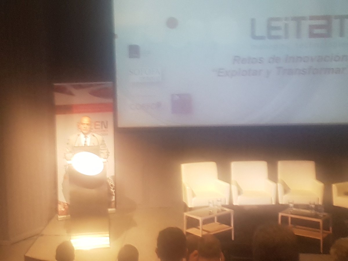 FelipeGodoyR's tweet photo. Álvaro Acevedo, Gerente de Innovación y Emprendimiento de Sofofa dando la bienvenida al evento Retos de Innovación "Explotar y Transformar"#RetosLeitat @LEITAT_CHILE @Leitat @KIM_global @Corfo https://t.co/6rkFfEl8f9