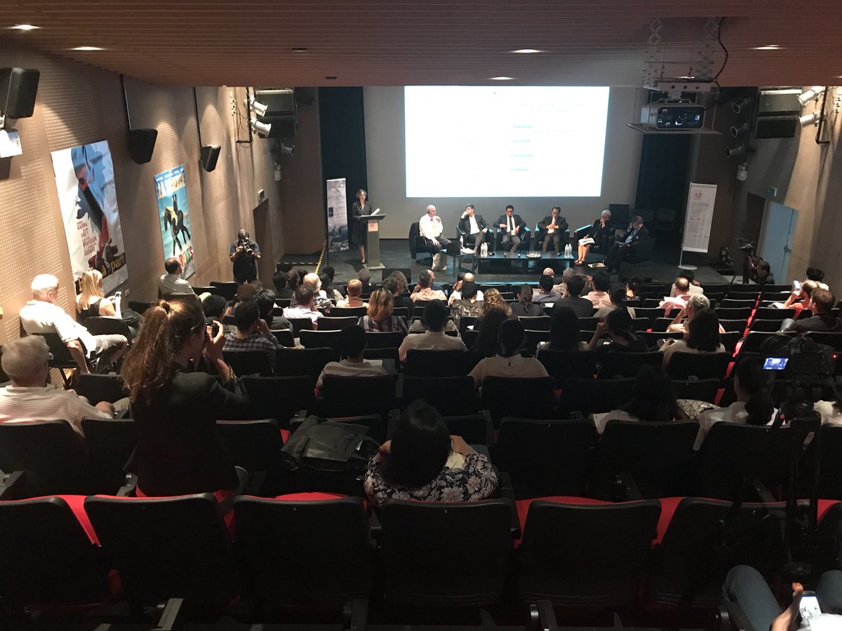 JBerger_DRN's tweet photo. Experts from Thailand, Laos, Vietnam, Cambodia and France discuss #urbandevelopment in #southeastasia, in the roundtable organized by @ird_fr @irasecbangkok @AFBKK @FRenThailande. https://t.co/TDoDPN1SiW