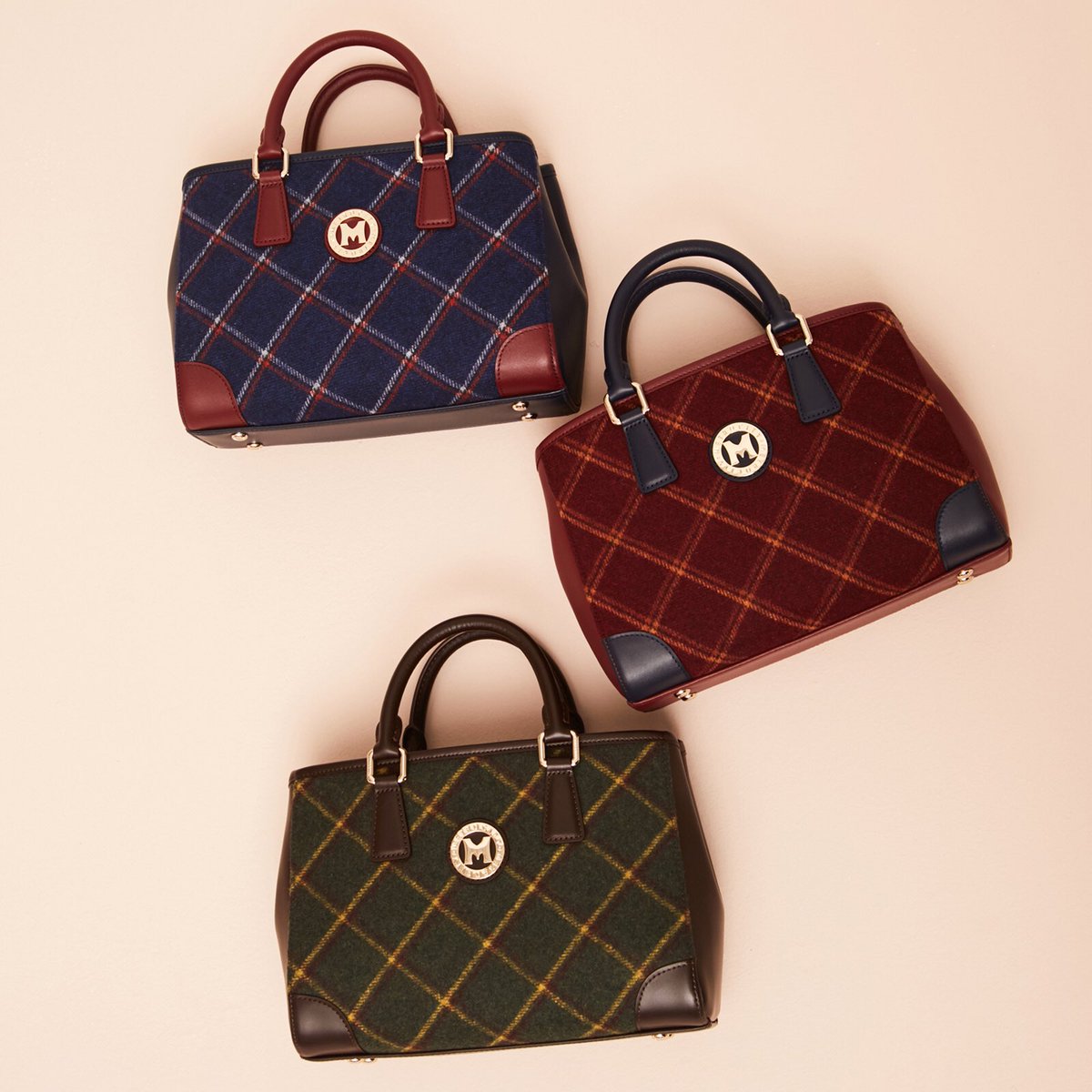 Metrocityusa's tweet photo. Bags for the coming winter #BuonaEdition

#METROCITY #italy #milano #fashion #METROCITYLOUNGE #style #lifestyle #OOTD #WIWT #ViaBrera #life #25th #special #limited #comingsoon #check https://t.co/YwvV7axwcI