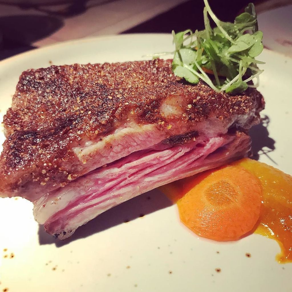 sanyabangkok's tweet photo. We put smack on our neck suckling lamb... and a few other ingredients. #Kika #Tapas #meat #foodporn #Bangkok #addictive #delicious #counterdining #SmallPlatesBigFlavors https://t.co/9TehntvNm2 https://t.co/gPrCAO69TP
