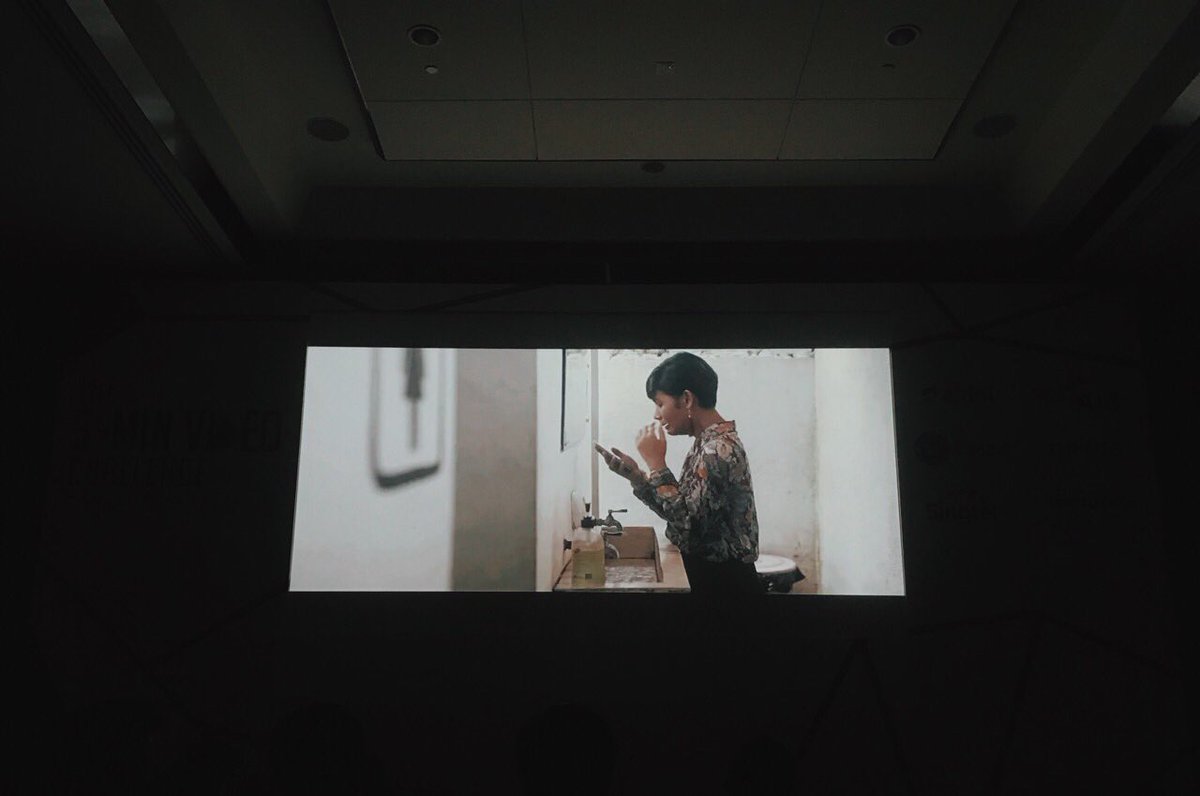 enjoyGLOBE's tweet photo. "Grab your popcorns, it's screening time! πΏ Watch #The5MinVideoChallenge entries here: https://t.co/oJDBgsLNM1β©β©Don't forget to vote for #TeamPH! #NowPlayingEverywhere https://t.co/Pg2nncMp98