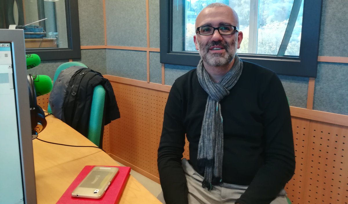 El apasionante mundo del diseño con Iban Illarramendi de <a href="/ArrokaEstudio/">Arroka</a> y la importancia del diseño la ilustración y el lettering para las empresas en @gipuzkoenlaonda dentro del espacio Reactiva <a href="/gruporeactiva/">reactivatunegocio</a> con Luis Mª Sanchez. Aprendiendo y emprendiendo.