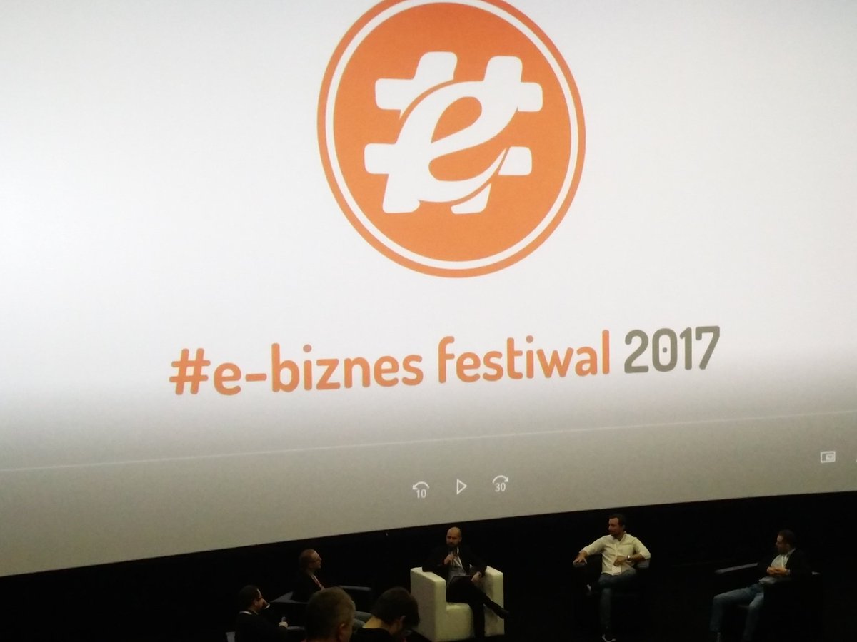 KreiserAnna's tweet photo. Dziś otwierałam #ebiznesfest. Teraz @Szymon fajnie prowadzi panel. Ciekawy event! Dziękuję za zaproszenie :-) https://t.co/kuusJDWRvp