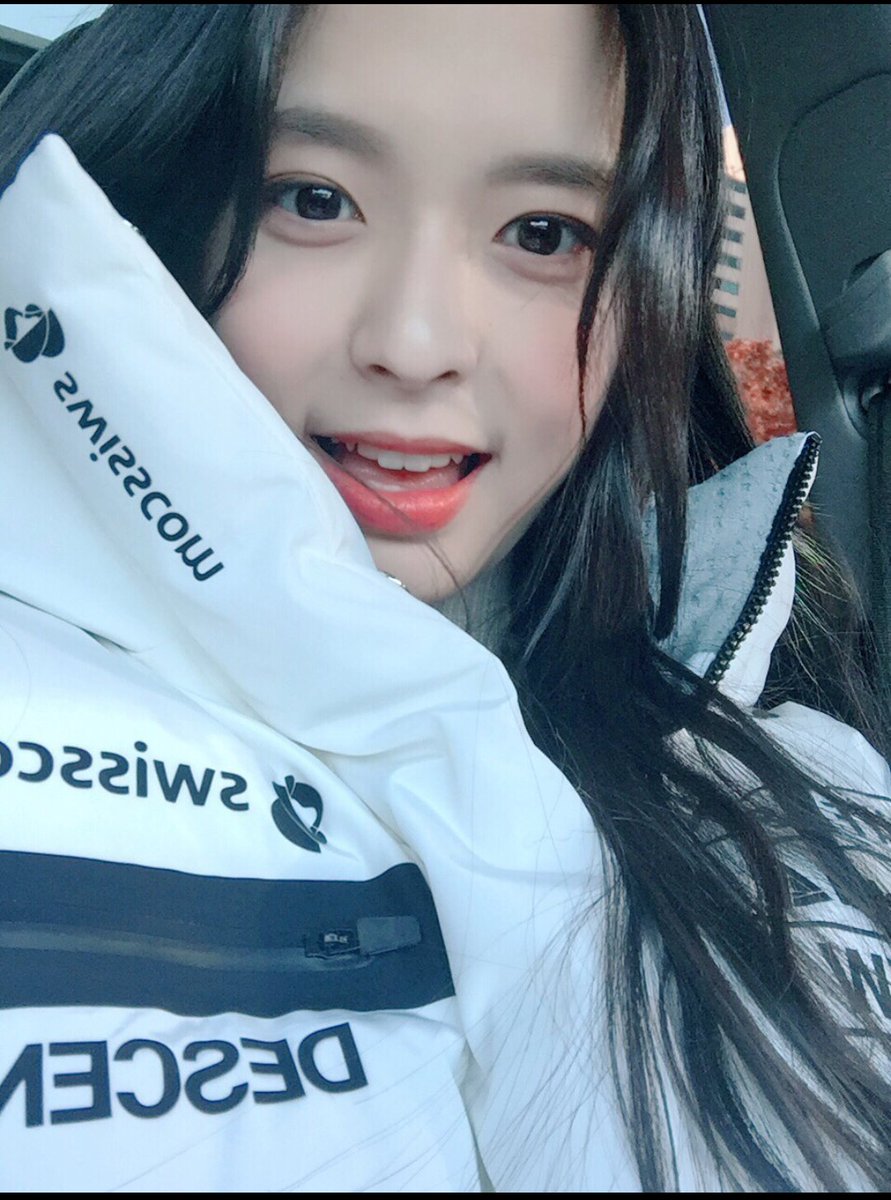 sohliss's tweet photo. 우리소연이 카톡사진 캡쳐ㅜㅜ
따뜻하고 이쁜데..흰색은 감당하기 힘듦!!시험기간이라 열공중~😊착한 우리딸!! https://t.co/LUCfrtPdAE