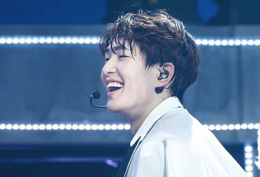 Onekyu_1127's tweet photo. ☺☺☺~💓
#WeLoveOnew
#smilingOnew
#WaitingforOnew https://t.co/q4EOTDG8LZ