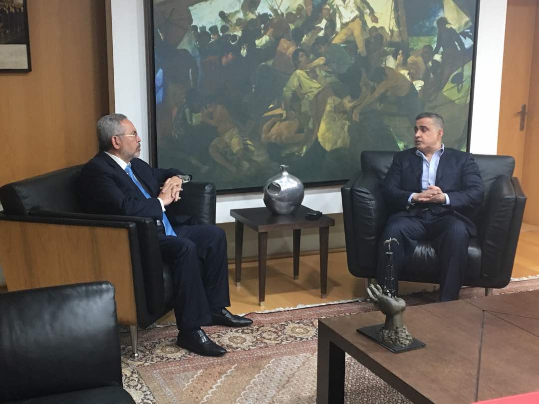 NMartinezVe's tweet photo. Continuaremos brindando todo el apoyo al Fiscal General de la República @TarekWiliamSaab en las investigaciones que adelanta para adecentar la industria petrolera y desterrar la corrupción de raíz #RevolucionDeJusticia https://t.co/65o32Tt7oa