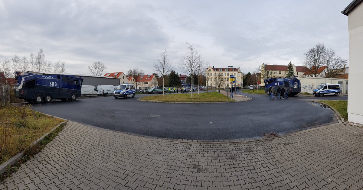 stuffl1893's tweet photo. Vorbeteitung ist alles an so einem Feiertag. #LeipzigDerby https://t.co/J1rBGHcCVh
