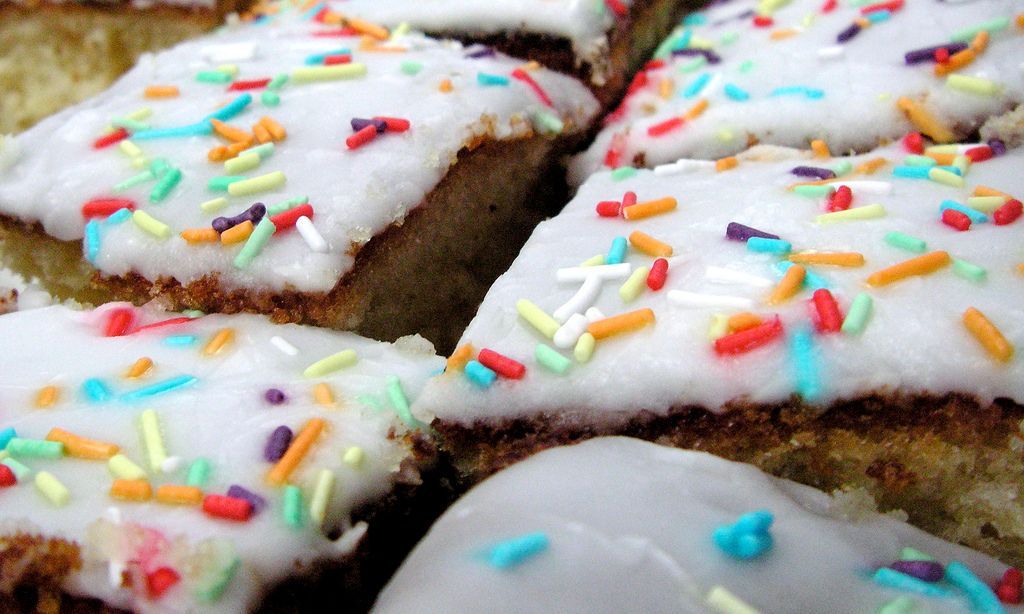 Can you bake a cake? If so, please can you bake one for this Saturday's #bakesale at the Barn Church Christmas Fair. All proceeds go directly to the #nursery. Thank you! #kew  #richmond