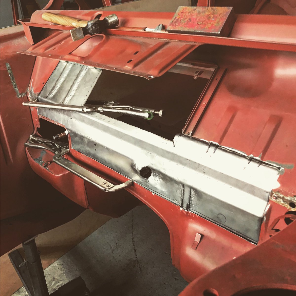 2spechistorics's tweet photo. 2002 bulkhead progress.... starting to come together after some serious fabrication! Absolutely love seeing this take shape and watching it being crafted. #bmw2002 #classicbmw #bmwrestoration #bmwrestomod #bmw2002tii #bmw2002faq #bmw2002post #panelfabrication #fabrication https://t.co/eSLNHAScMS