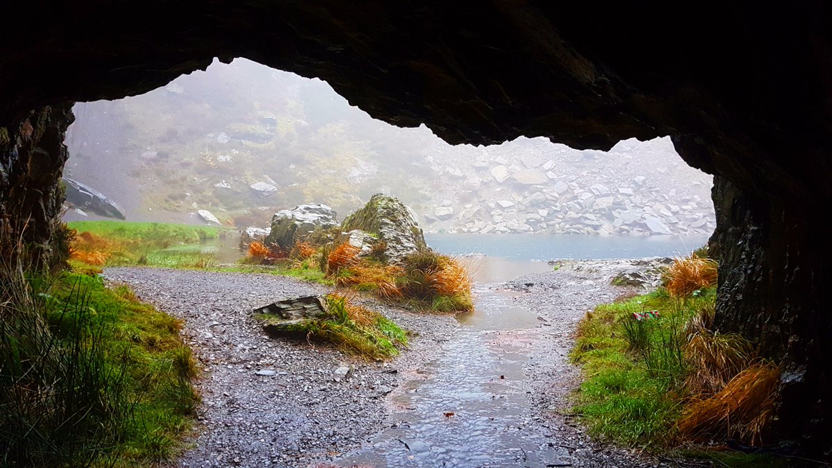 sutton_kez's tweet photo. #bluelake #wales #explore https://t.co/mSnm7tJRh4