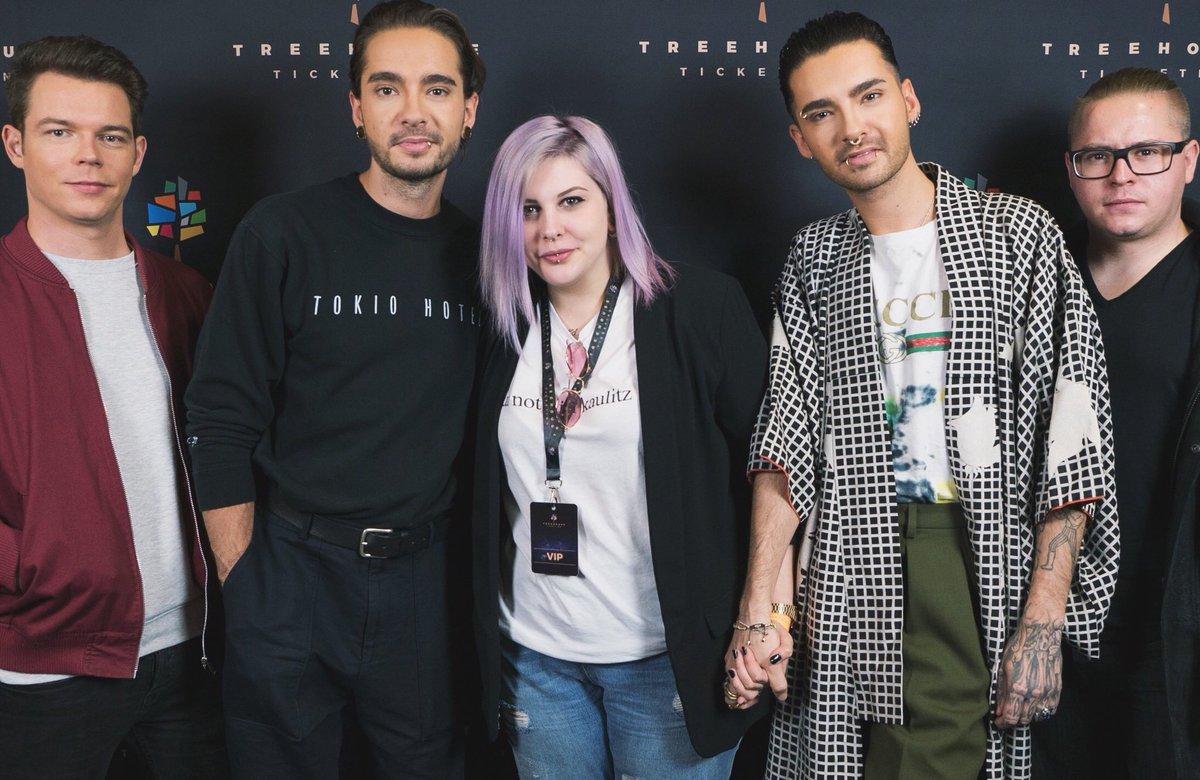 schlagstern's tweet photo. / my heart is yours to keep /

#tokiohotel #dmbologna #dmtilburg #dreammachineworldtour https://t.co/JMPvk1HffB