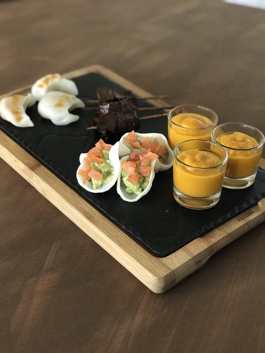 TopMeals's tweet photo. Esto es sólo un ejemplo de los snacks que saborearás en nuestro menú del día. Fusion&amp;Food by @PlateroChef https://t.co/5Z8pyfMLgr