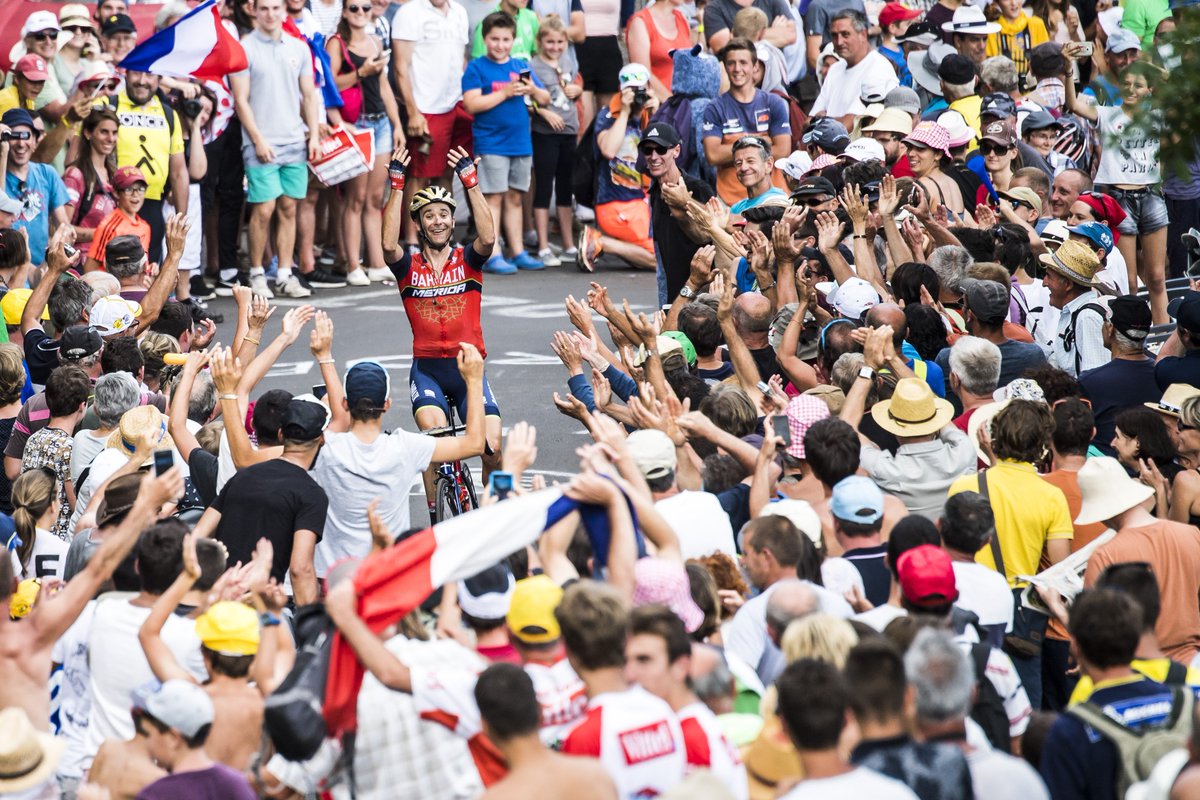 LeTour's tweet photo. 🏆 #TDF2017AWARDS - FANS 🏆 
📍 Col de Peyra Taillade  - 🇫🇷 
RT pour voter pour cette photo / RT to vote for this picture https://t.co/u80SR0cCUg