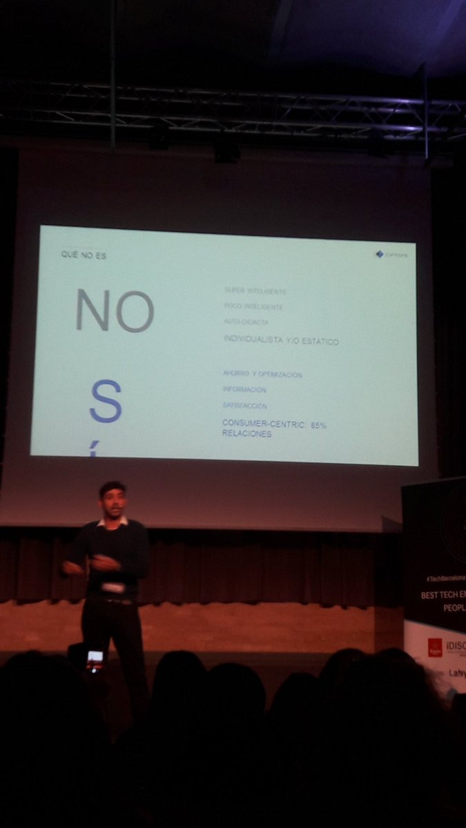 guidapower's tweet image. Estudiando como implementar #chatbots en nuestra estrategia de marketing de redes sociales @hellocommons #TechBarcelona17