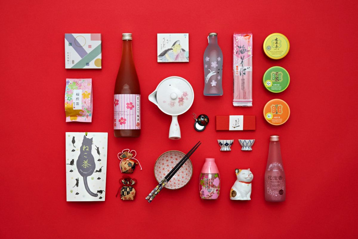 CADADesign's tweet photo. For those Japanese food obsessed, perhaps some Christmas gifts @JapanCentre. Practise makes perfect waiting for the next opportunity to put all your eating skills to the test. The new #foodhall @WestfieldLondon will be opening March 2018 #cadadesign https://t.co/BPXHhXKkkc https://t.co/CDx2NT1epy