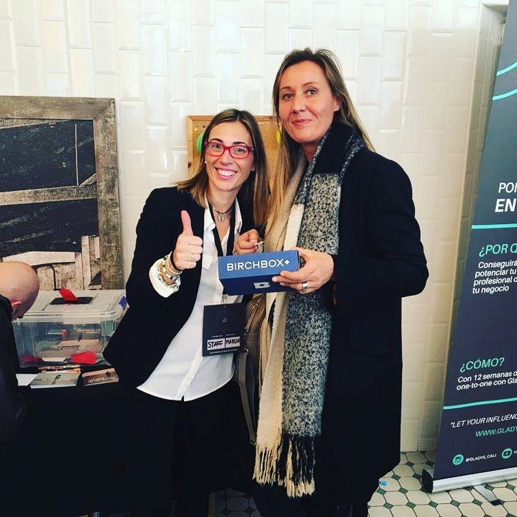 Primera ganadora de cajita <a href="/BirchboxES/">BirchboxES</a>  

Si quieres la tuya, twitea!!!

#techbarcelona17