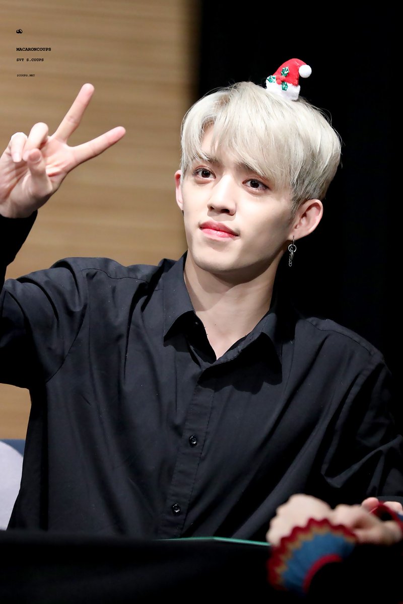 scoupsnet's tweet photo. 171119 비트로드 팬싸인회

에스쿱뜨 4종애교 시작~!!
@pledis_17 #에스쿱스 #최승철 #에스쿱스 #SCOUPS https://t.co/vELfral55w
