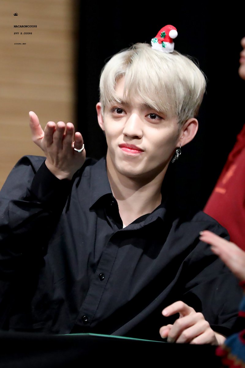 scoupsnet's tweet photo. 171119 비트로드 팬싸인회

에스쿱뜨 4종애교 시작~!!
@pledis_17 #에스쿱스 #최승철 #에스쿱스 #SCOUPS https://t.co/vELfral55w
