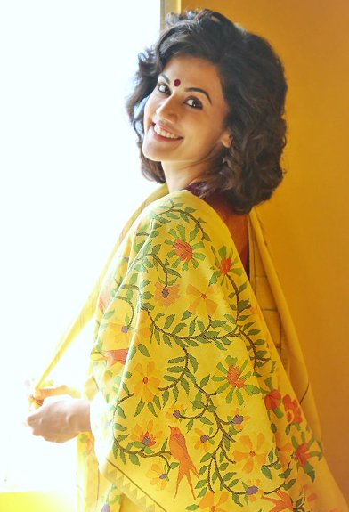 metroglitz's tweet photo. Angel #Taapsee #FB https://t.co/Mt75dizd4z
