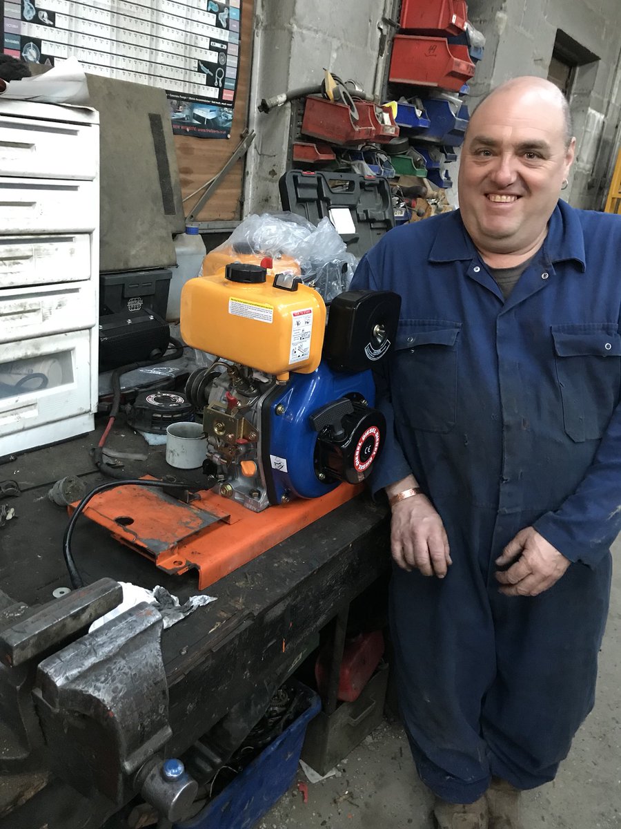 Tbs_hire's tweet photo. Boys in the workshop as busy as ever carrying out maintenance on our own machines as well as customers own plant, more customer repairs booked in the diary to! #hire #repairs #HappyStaff https://t.co/1WBIMmyysf