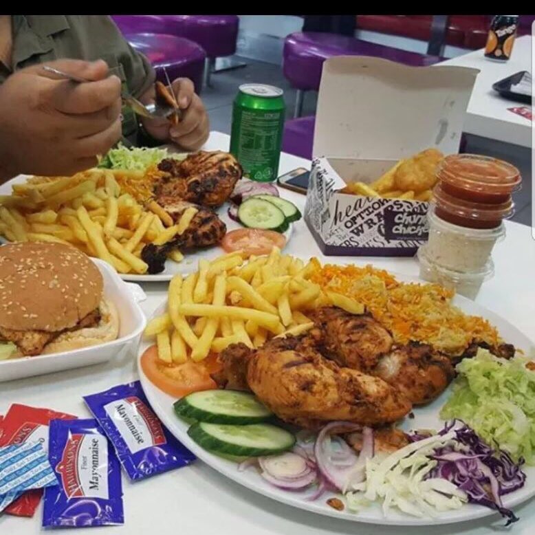 ChunkyCdf's tweet photo. Hungry 😋 why wait, our food is lush eat in, takeaway or have it delivered to your door 🚪 #perichicken #cardifffood #healthyoptions #Halal https://t.co/SsxnJTxJy2