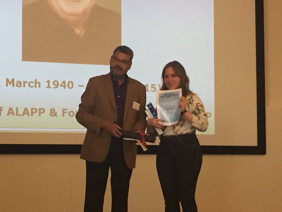 elenasemino's tweet photo. Jana Declerq (Ghent University and currently a visiting scholar @LAEL_LU) wins the Chris Candlin prize for the best paper at the 2106 ALAPP conference #ALAPP2017 https://t.co/hGQqfxIrSj
