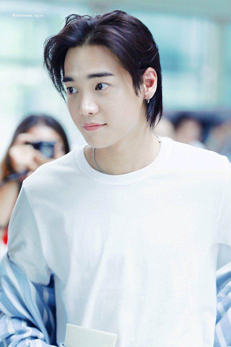 jaewonepics's tweet photo. i miss u https://t.co/pnyuXc830j