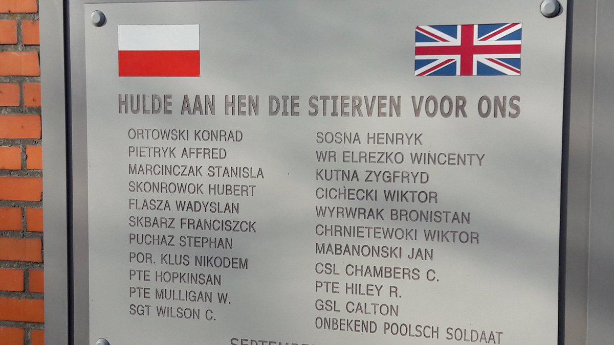 .<a href="/PLinBelgium/">Embassy of Poland BE</a> visiting city of #Beerse. Talks with burgemeester Marc Smans on potential coop. with Pruszcz Gdański and memory of gen. #Maczek's soldiers, Liberators of the city in Sept. 1944.
