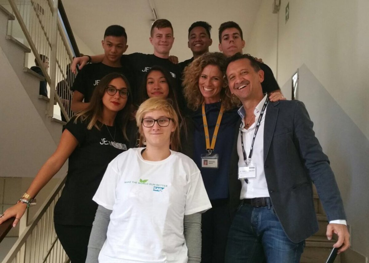 In <a href="/SAPItalia/">SAP Italia</a> il mese di ottobre riveste un significato particolare, è il mese del volontariato. Grazie a <a href="/Nuvolaverde1/">Nuvolaverde</a> @AISM_onlus Comitato Maria Letizia Verga, <a href="/UNHCRItalia/">UNHCR Italia</a> , AVORoma, Cascina San Vincenzo, @ComunitaNuova per averci dato nuove opportunità di crescere <a href="/SAP4good/">SAP4Good</a>